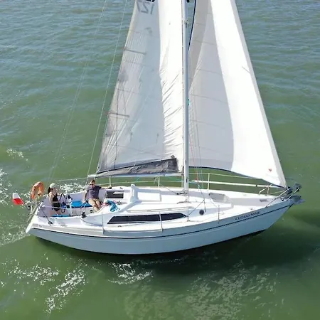 ספינת מלון Vintage Sailboat Experience ליסבון