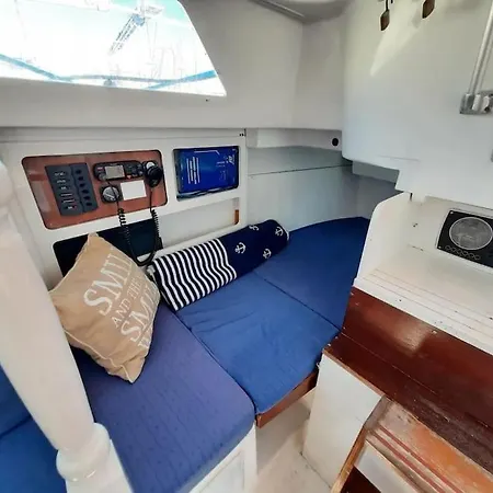 Vintage Sailboat Experience ספינת מלון ליסבון