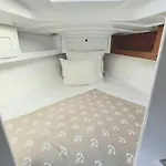 Vintage Sailboat Experience بوتيل